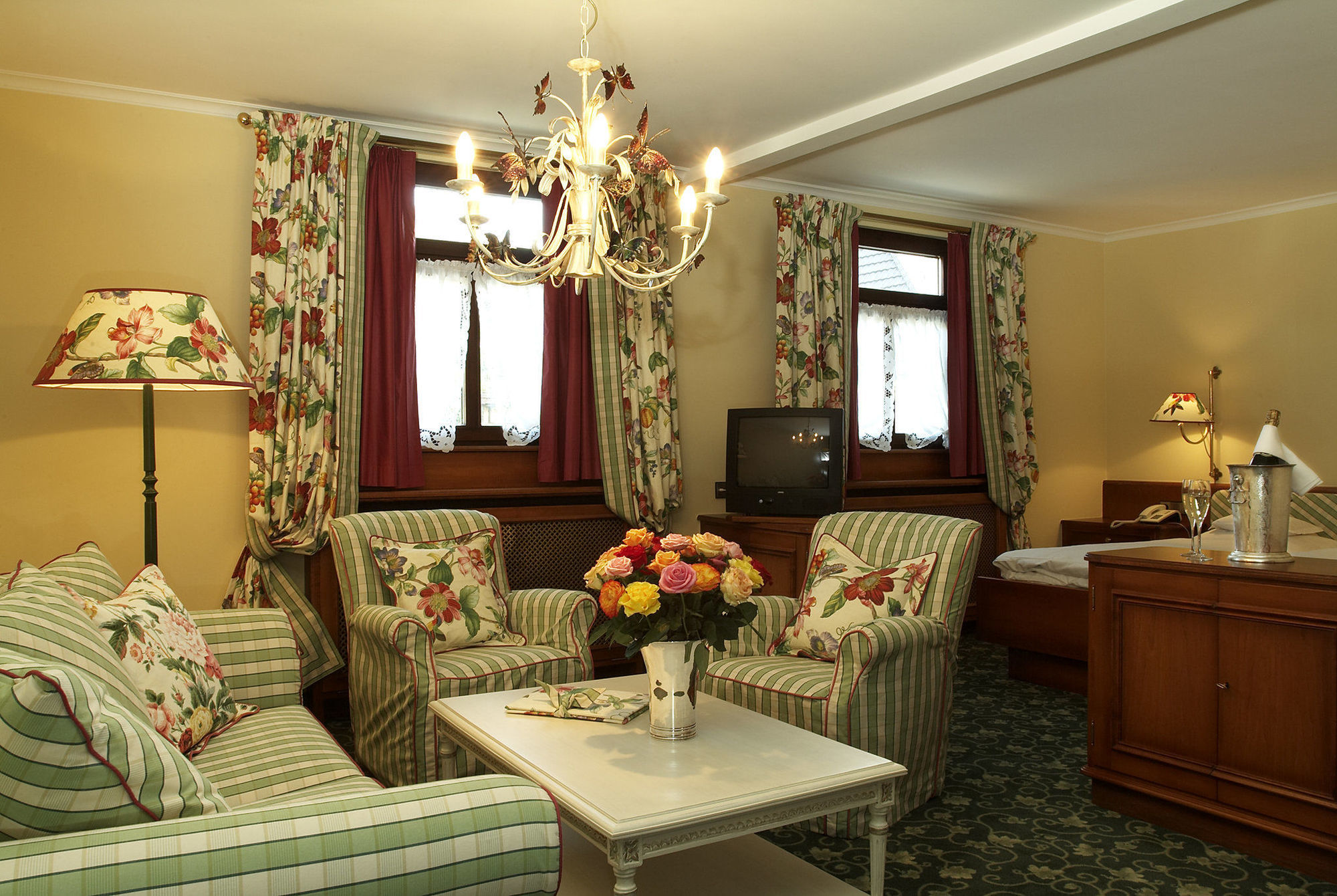 Schwarzer Adler Hotel Vogtsburg Room photo